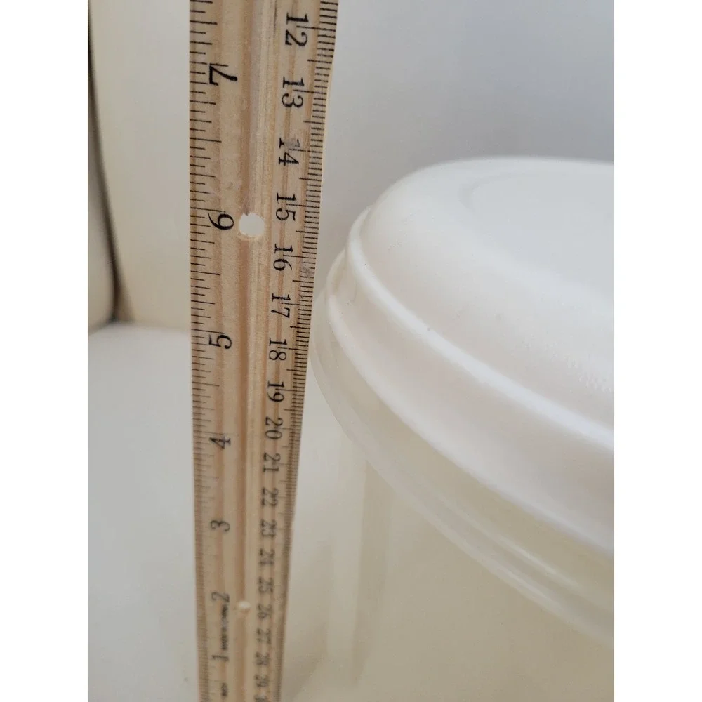 Vintage Rubbermaid Servin Saver 10 Cup 2.4L Round Container Almond Lid #9